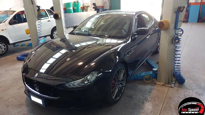Tornati dalle ferie, urgono dischi e pastiglie nuovi per il Maserati Ghibli…
