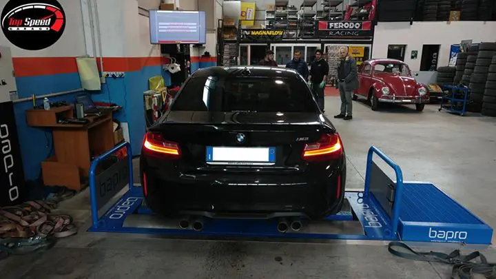 BMW M2 3.0, 6 cilindri, 370cv